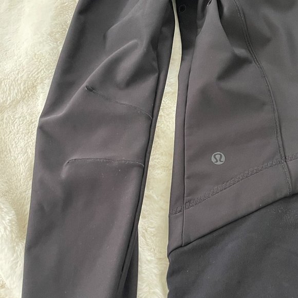 LULULEMON KEEP IT UP BLACK REMOVABLE HOODED RUN JACKET WATER RESISTANT SIZE: 4 - Picture 10 of 16